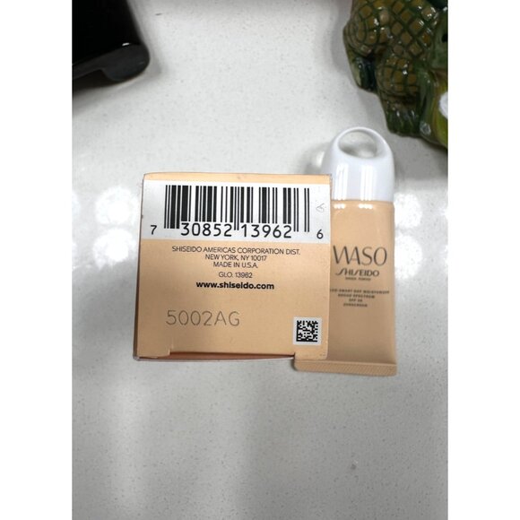 Shiseido WASO Color Smart Day Moisturizer SPF 30 1.8 oz/50ml Sealed NIB - Picture 4 of 8